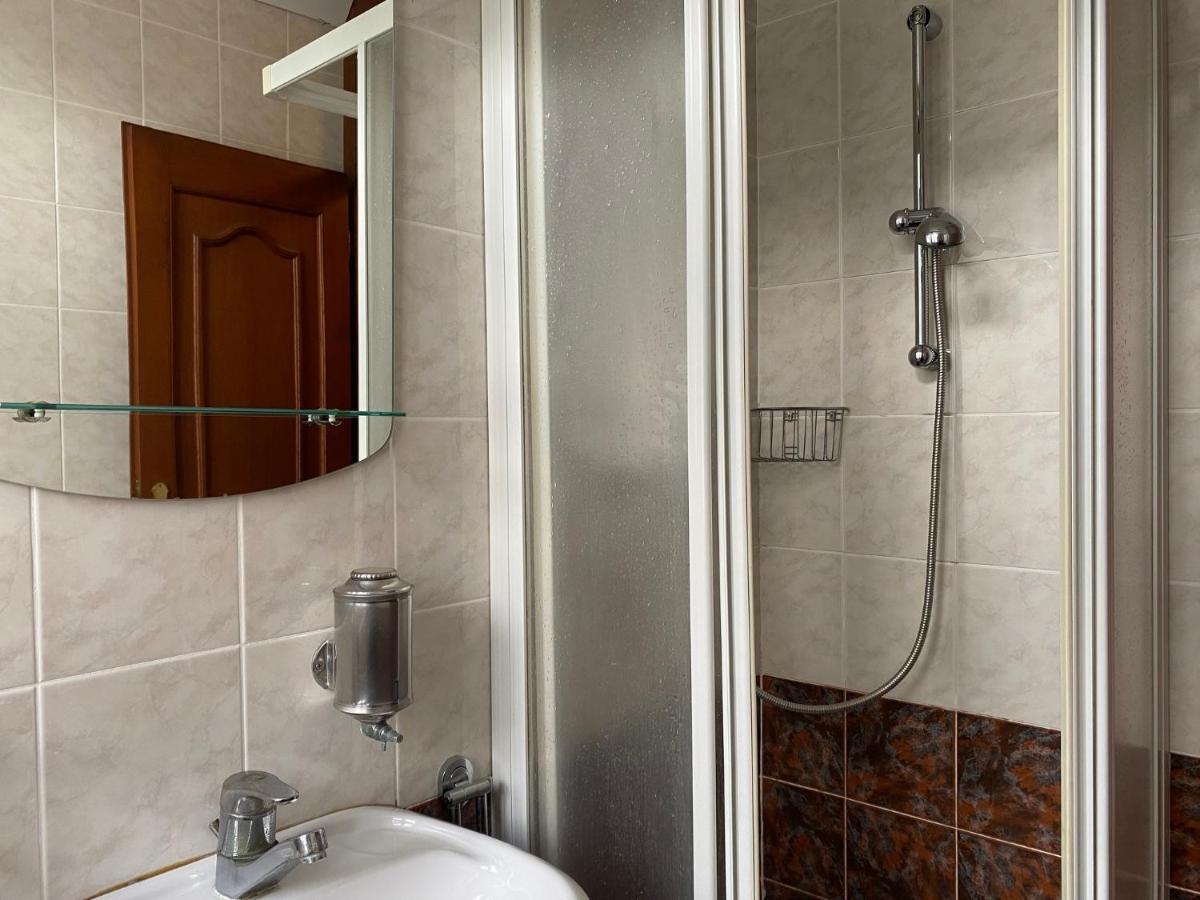 Youth Hostel Bledec Екстериор снимка